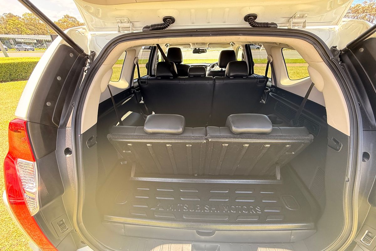 2016 Mitsubishi Pajero Sport Exceed QE