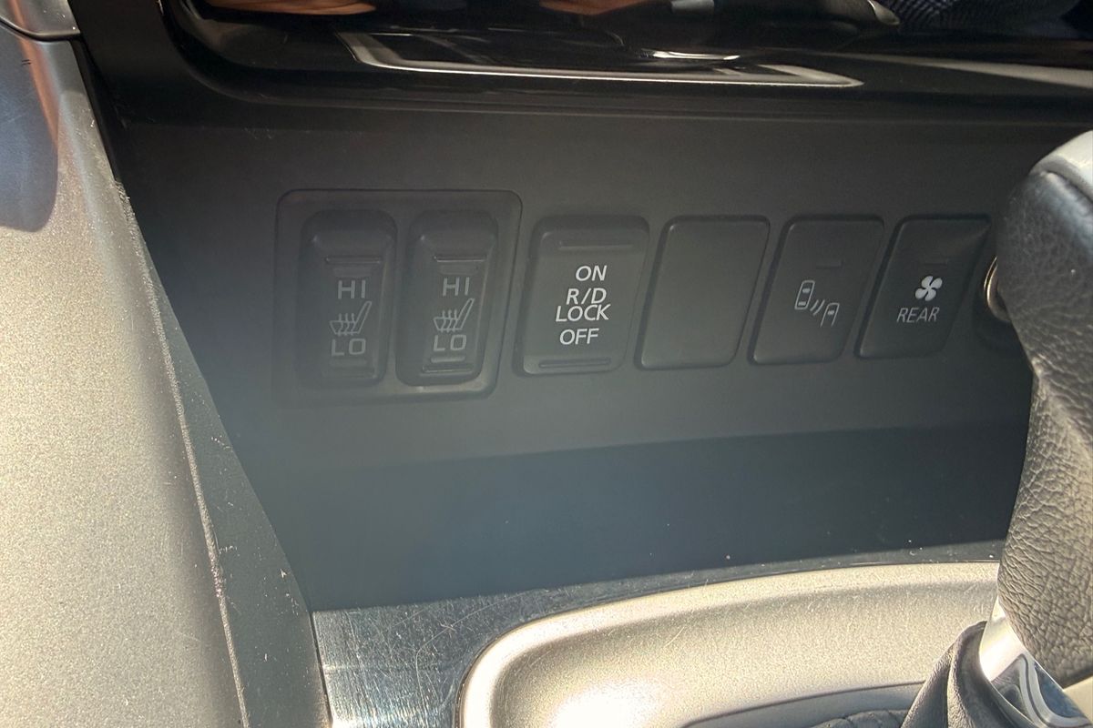 2016 Mitsubishi Pajero Sport Exceed QE