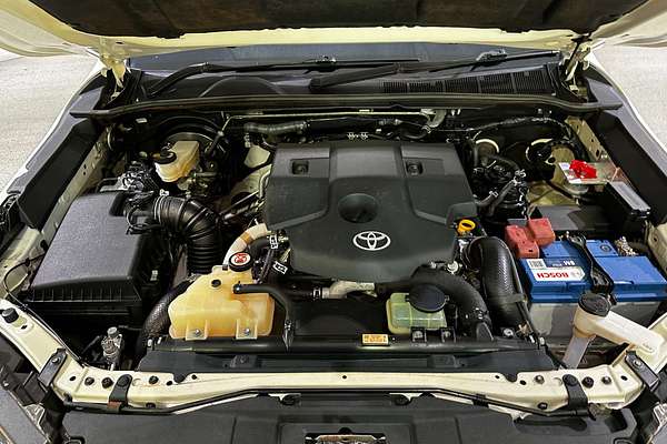 2022 Toyota Hilux SR GUN126R 4X4