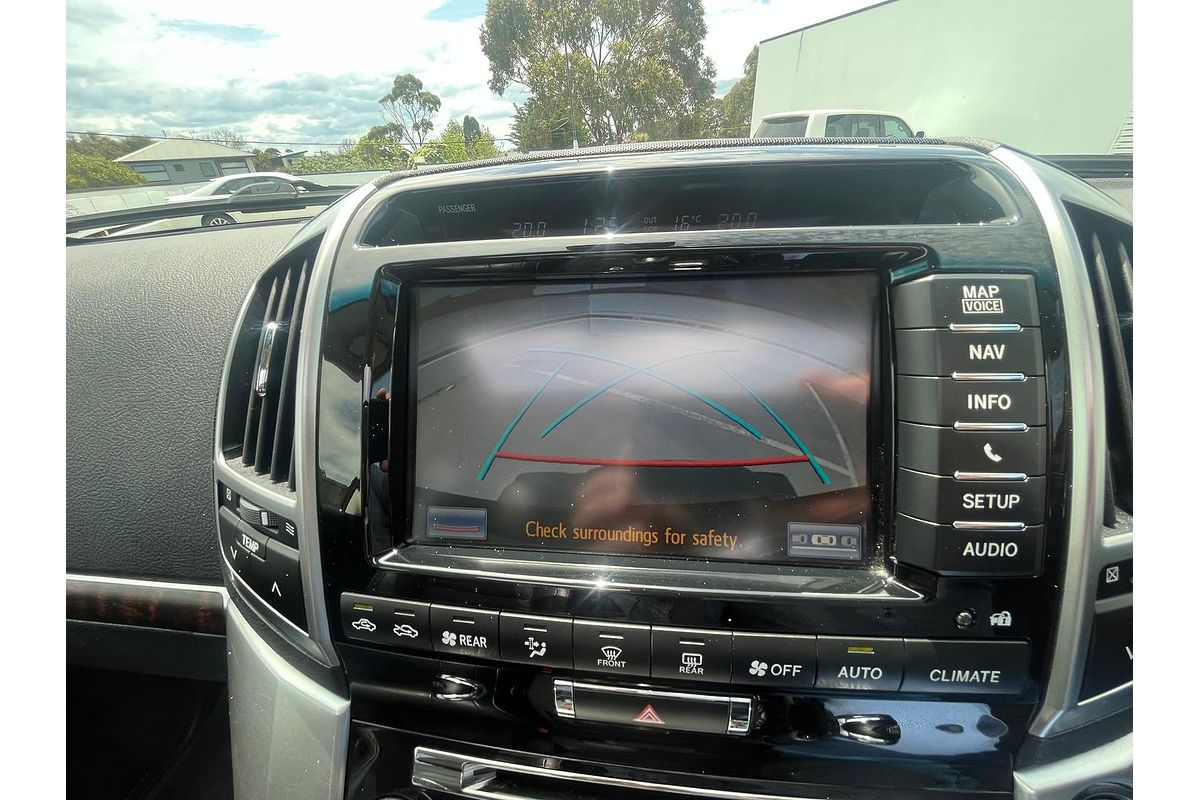 2014 Toyota Landcruiser Sahara VDJ200R