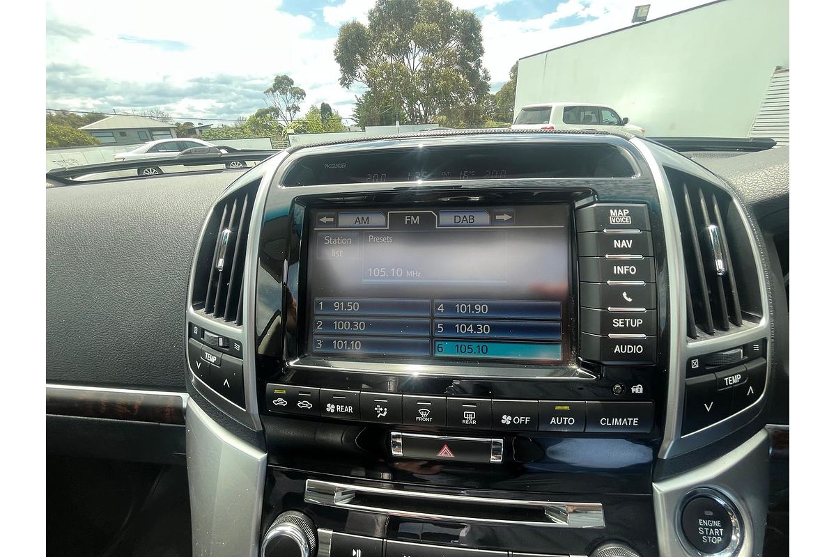 2014 Toyota Landcruiser Sahara VDJ200R