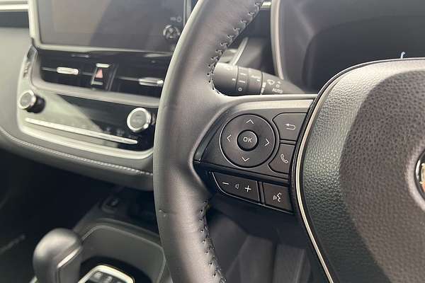 2022 Toyota Corolla ZR Hybrid ZWE211R thumb-11