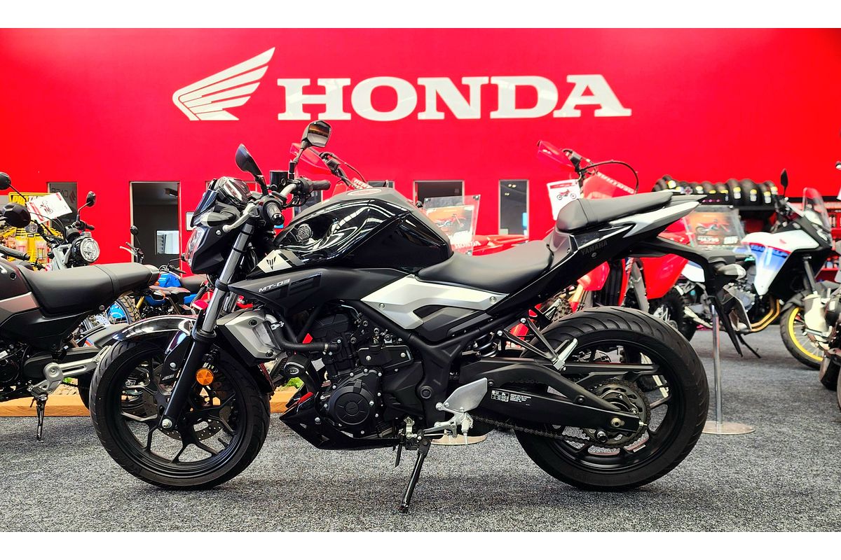 2017 Yamaha MT-03 ABS 321 (MT03LA) LA