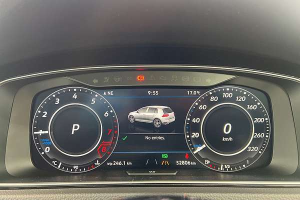 2019 Volkswagen Golf R 7.5 thumb-12