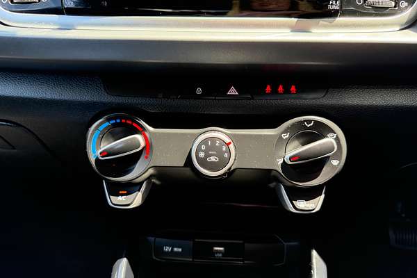 2022 Kia Rio Sport YB