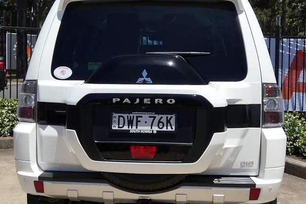 2018 Mitsubishi Pajero GLS NX