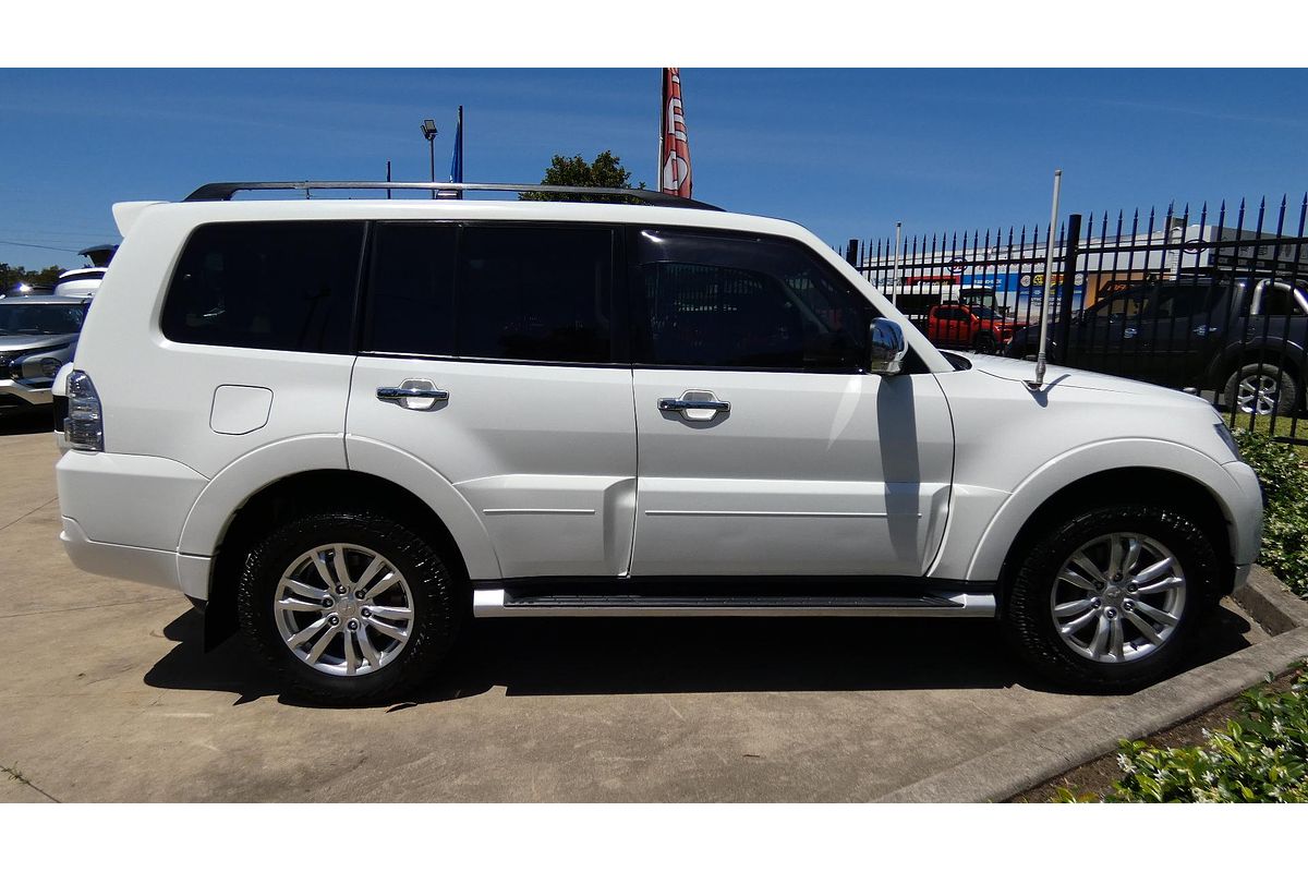 2018 Mitsubishi Pajero GLS NX