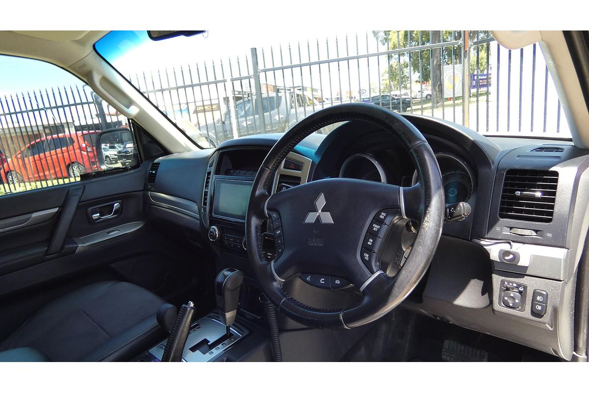 2018 Mitsubishi Pajero GLS NX