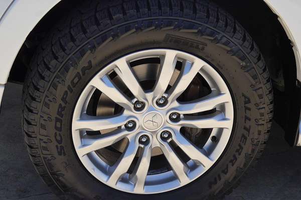 2018 Mitsubishi Pajero GLS NX