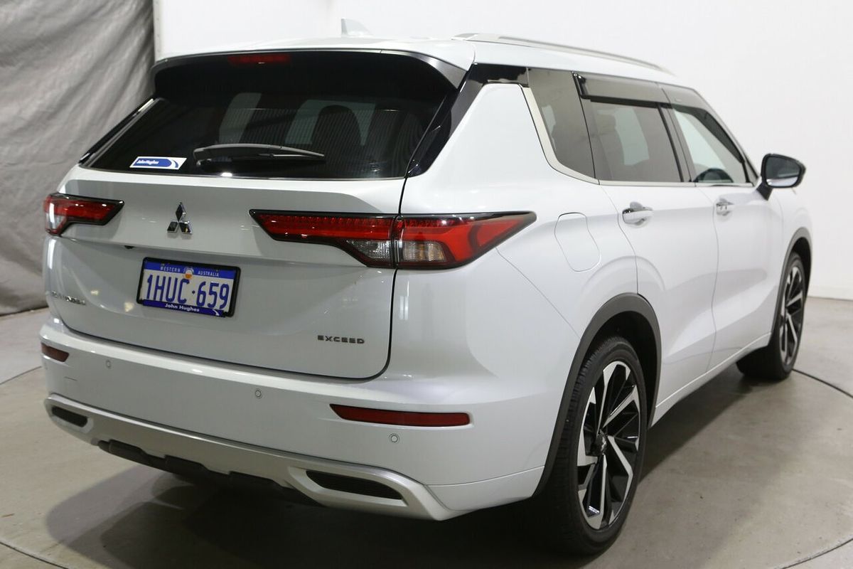 2022 Mitsubishi Outlander Exceed ZM