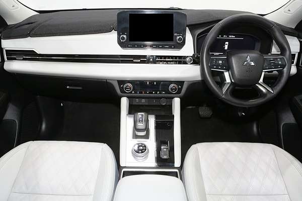 2022 Mitsubishi Outlander Exceed ZM