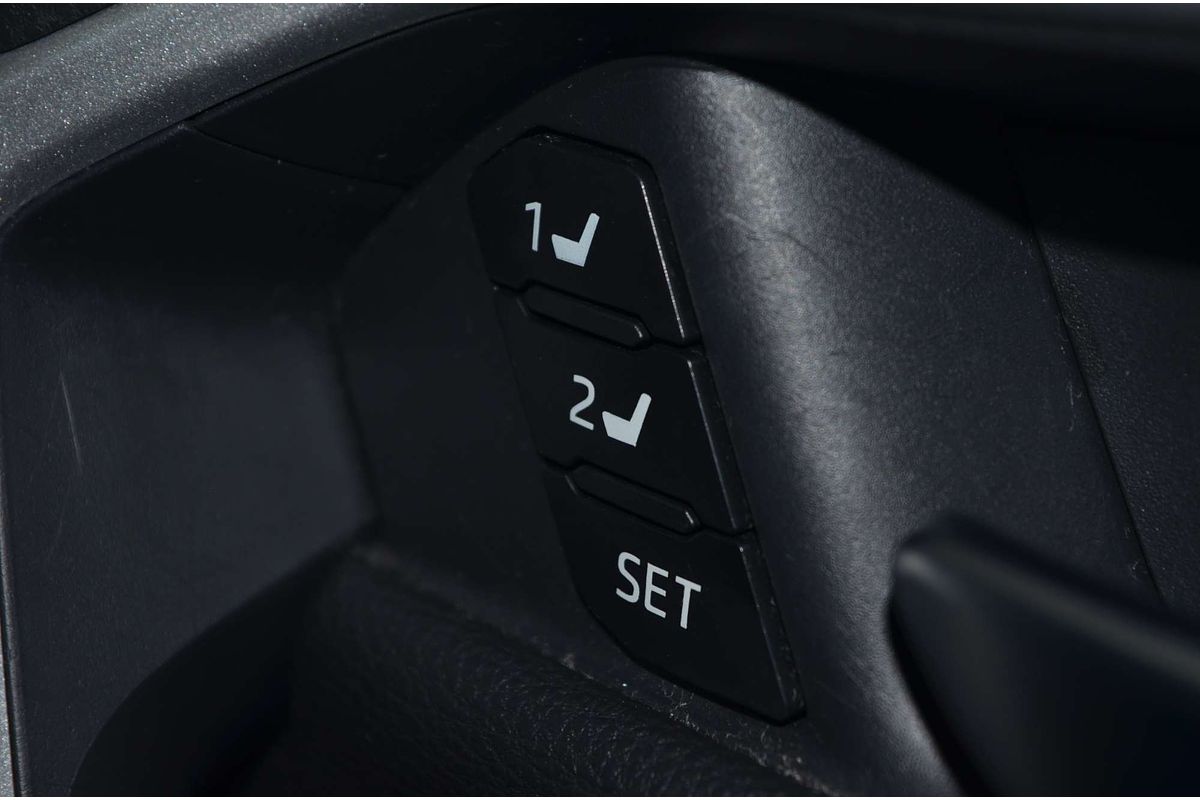 2020 Toyota RAV4 Cruiser AXAH52R