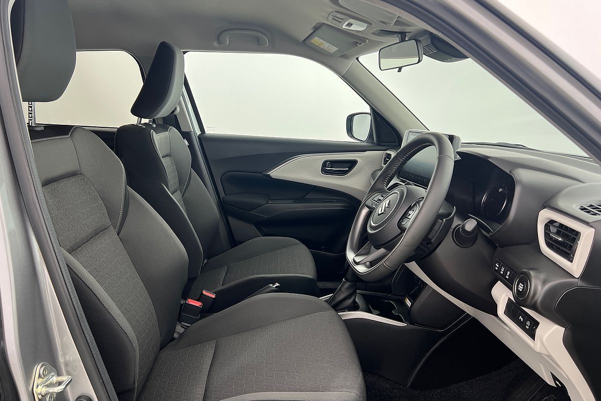 2025 Suzuki Swift Hybrid GLX UZ