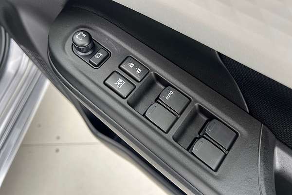 2025 Suzuki Swift Hybrid GLX UZ thumb-9