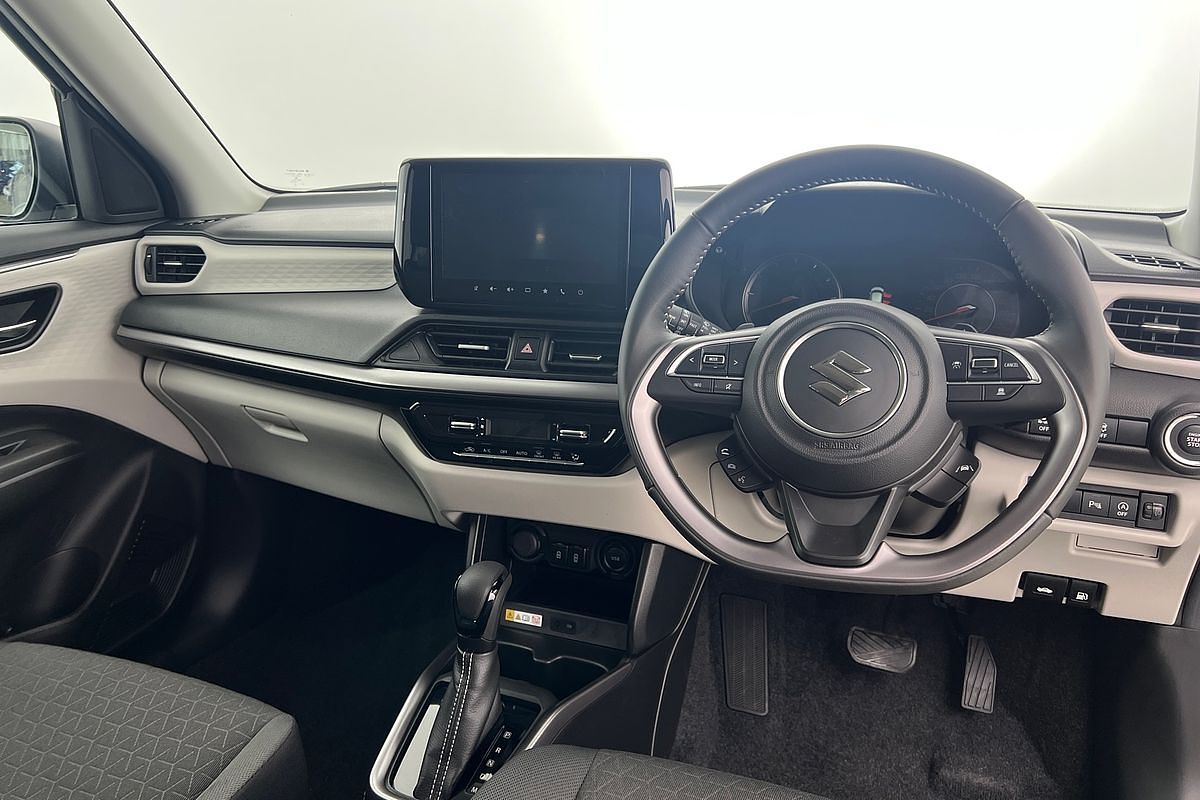 2025 Suzuki Swift Hybrid GLX UZ