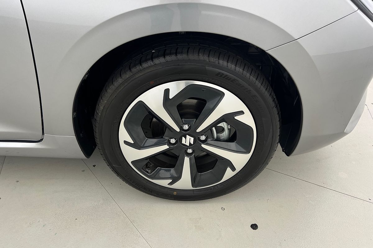 2025 Suzuki Swift Hybrid GLX UZ