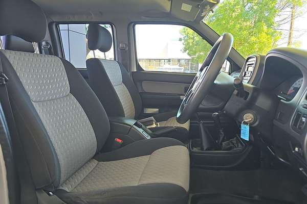 2014 Nissan Navara ST-R D22 4X4