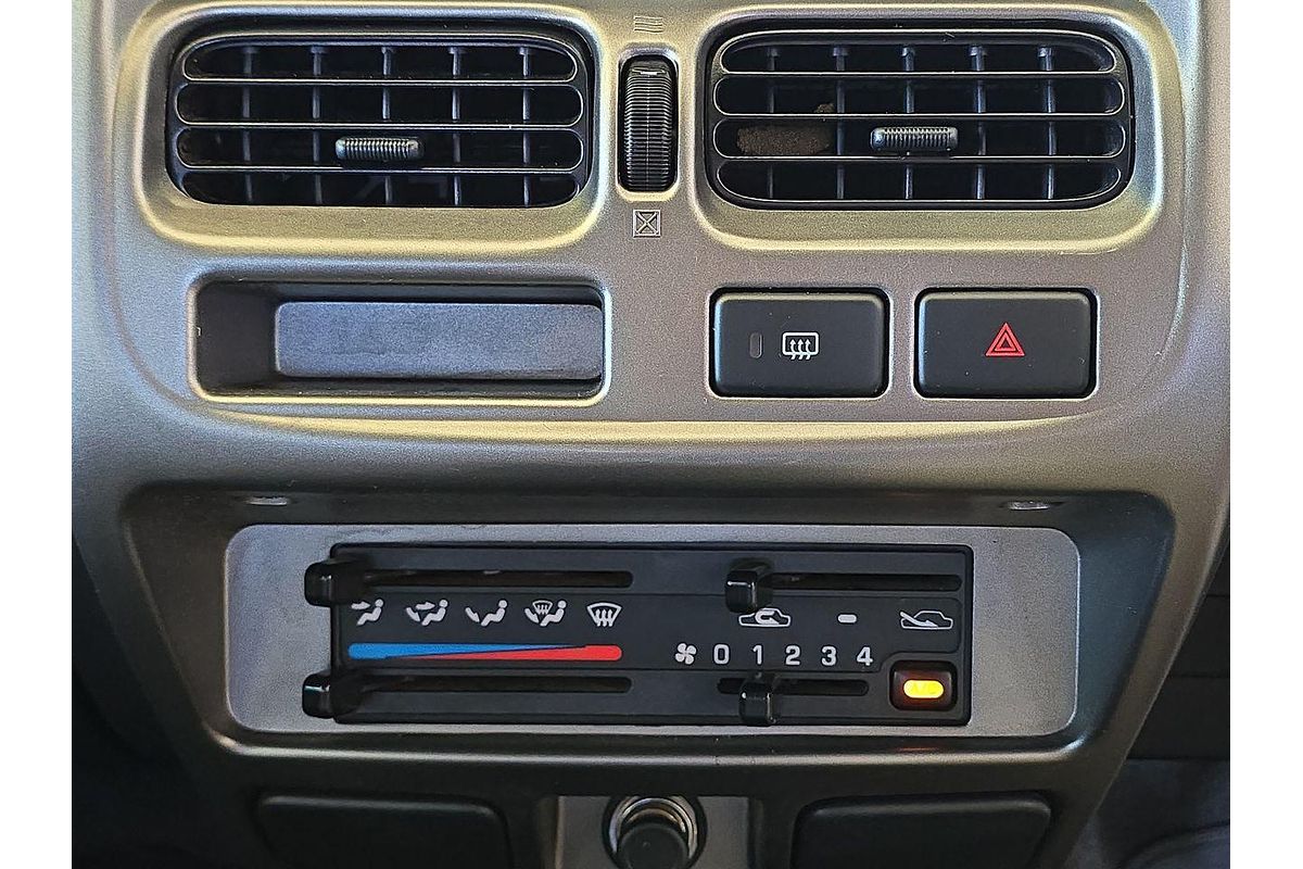 2014 Nissan Navara ST-R D22 4X4