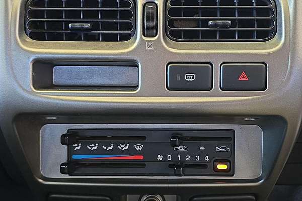 2014 Nissan Navara ST-R D22 4X4