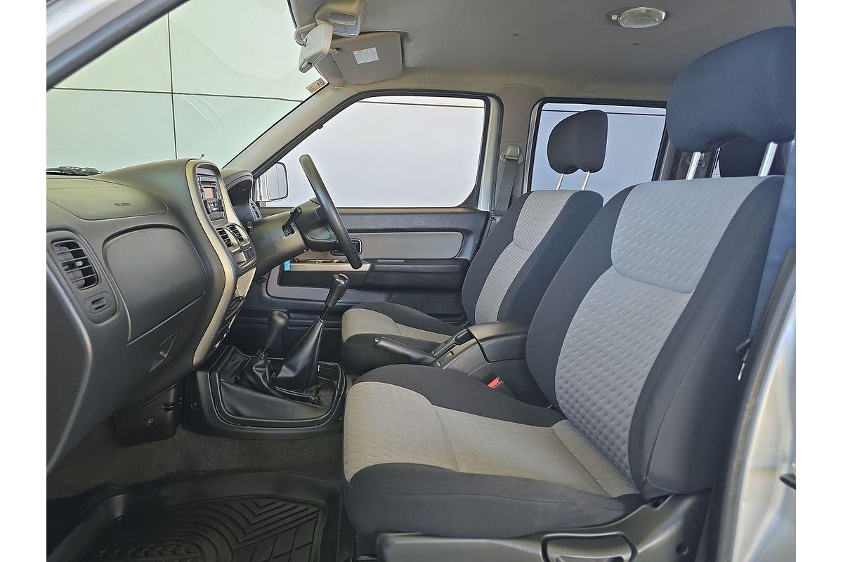 2014 Nissan Navara ST-R D22 4X4