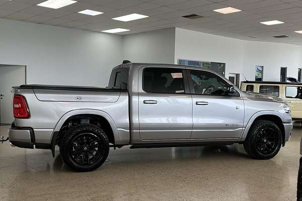 2025 RAM 1500 Laramie Sport Hurricane SO RamBox DT 4X4 SWB