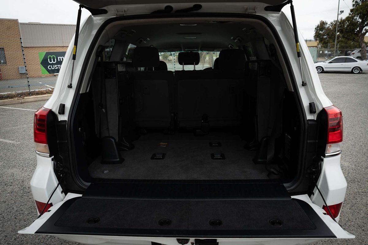 2016 Toyota Landcruiser GXL VDJ200R