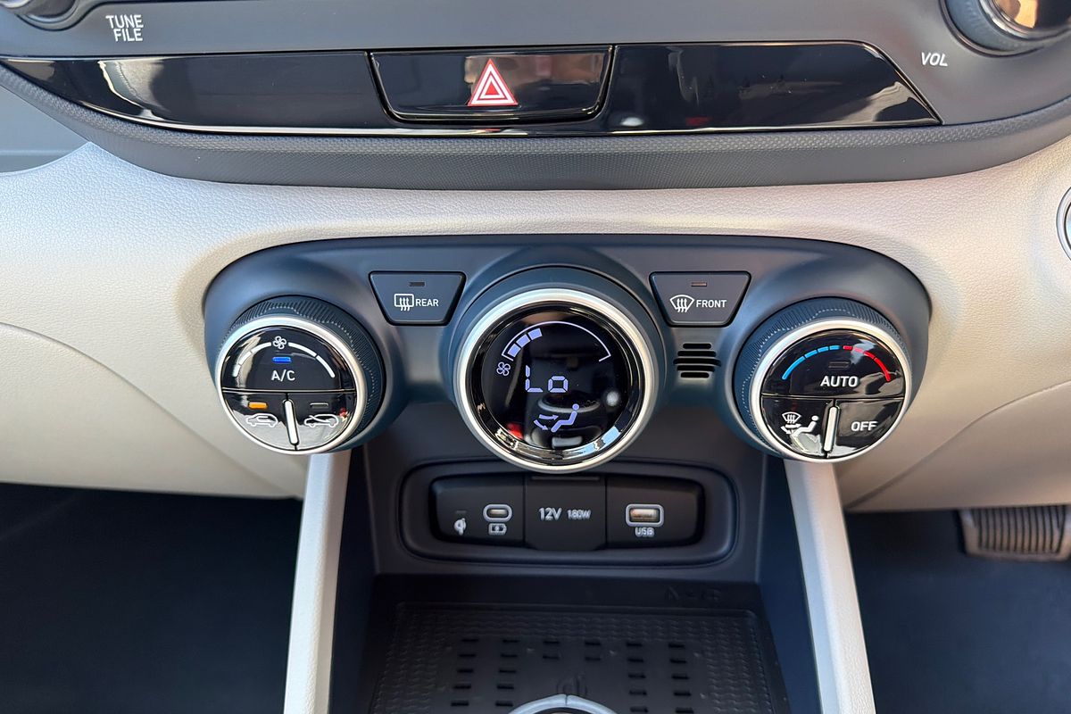 2025 Hyundai Venue Elite QX.V5