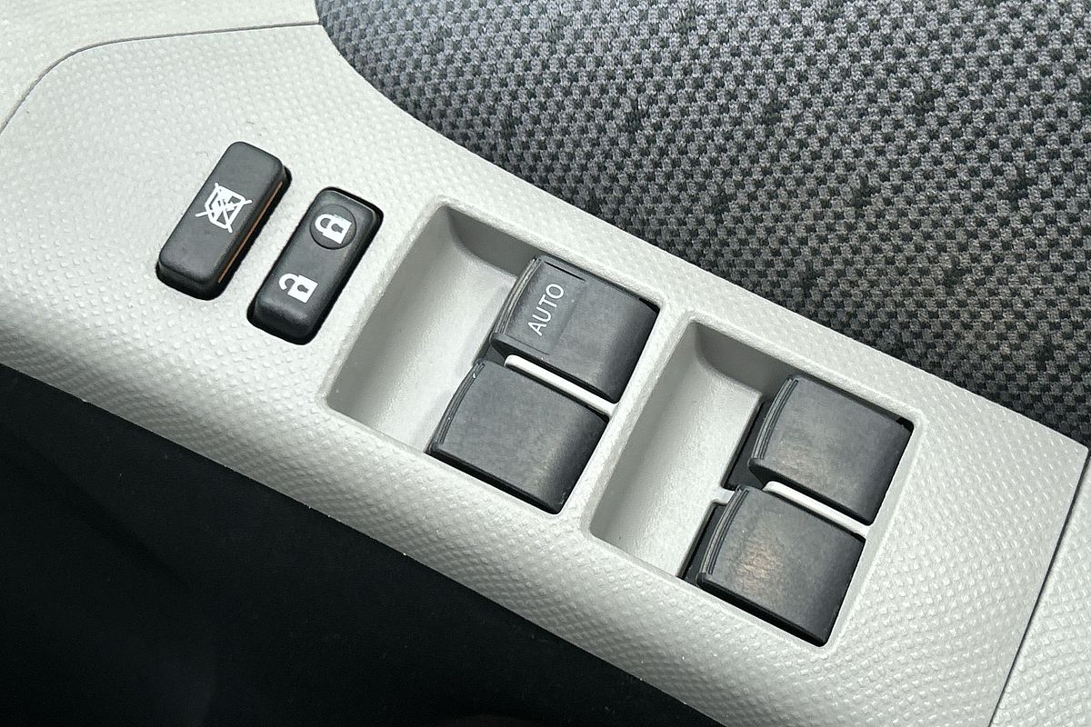 2009 Toyota Yaris YR NCP90R