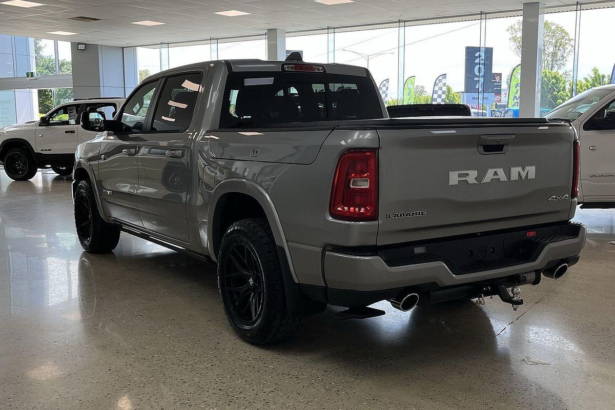 2025 RAM 1500 Laramie Sport Hurricane SO RamBox DT 4X4 SWB