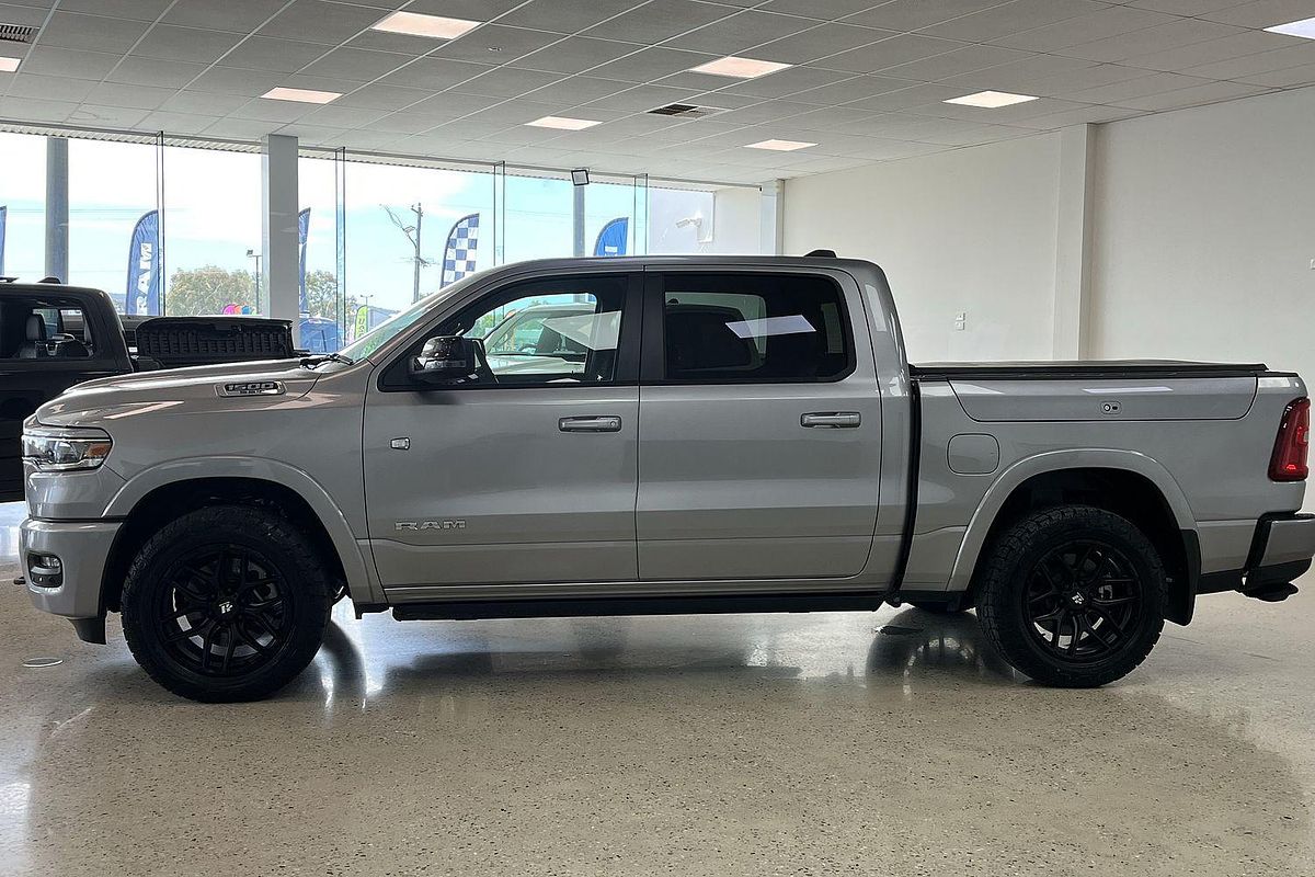 2025 RAM 1500 Laramie Sport Hurricane SO RamBox DT 4X4 SWB