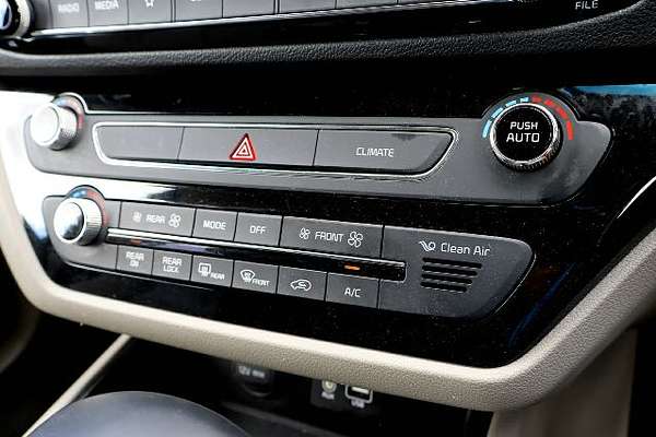 2020 Kia Carnival SLi YP