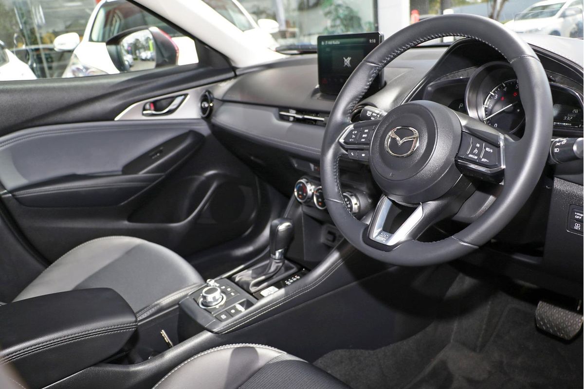 2022 Mazda CX-3 sTouring DK