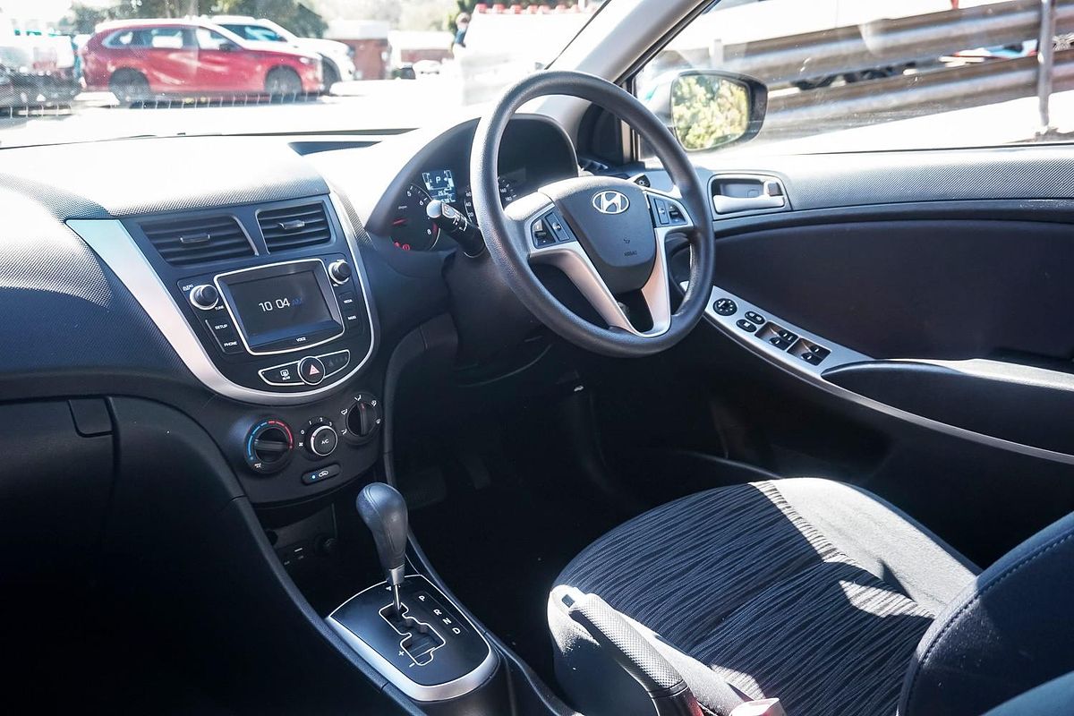 2016 Hyundai Accent Active RB4