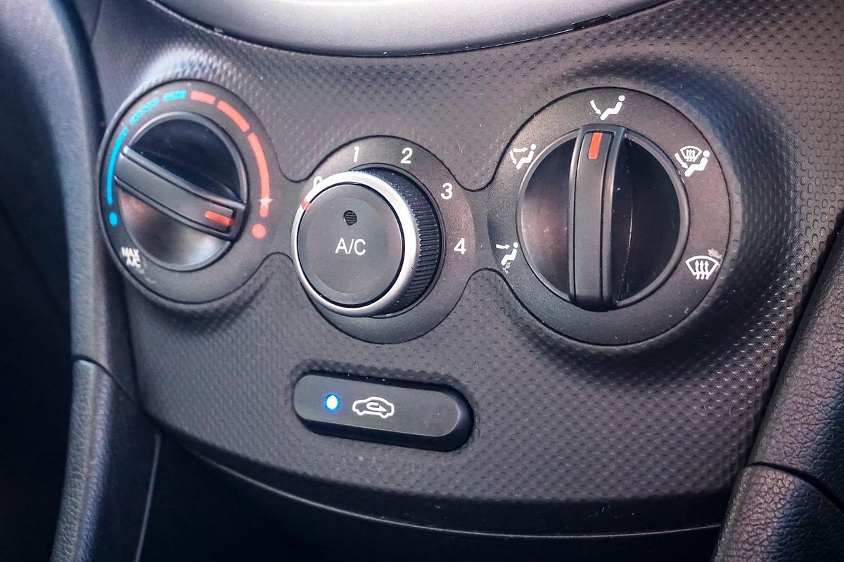 2016 Hyundai Accent Active RB4