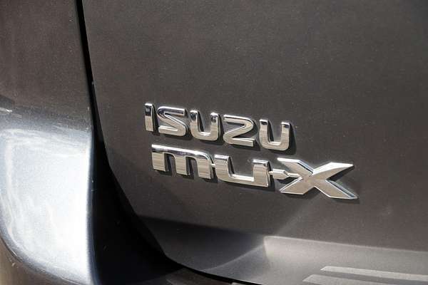 2016 Isuzu MU-X LS-T