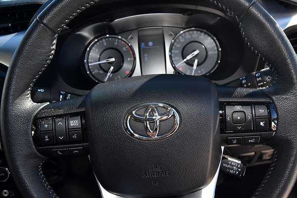 2020 Toyota Hilux SR5 GUN126R 4X4