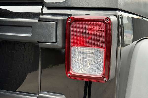 2016 Jeep Wrangler Unlimited Sport JK