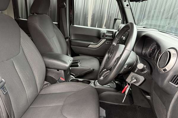 2016 Jeep Wrangler Unlimited Sport JK