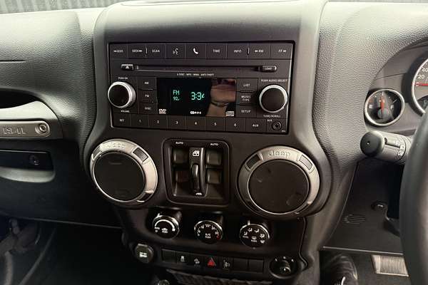 2016 Jeep Wrangler Unlimited Sport JK