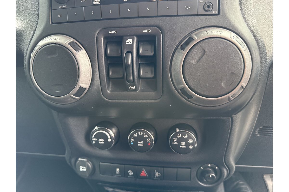 2016 Jeep Wrangler Unlimited Sport JK