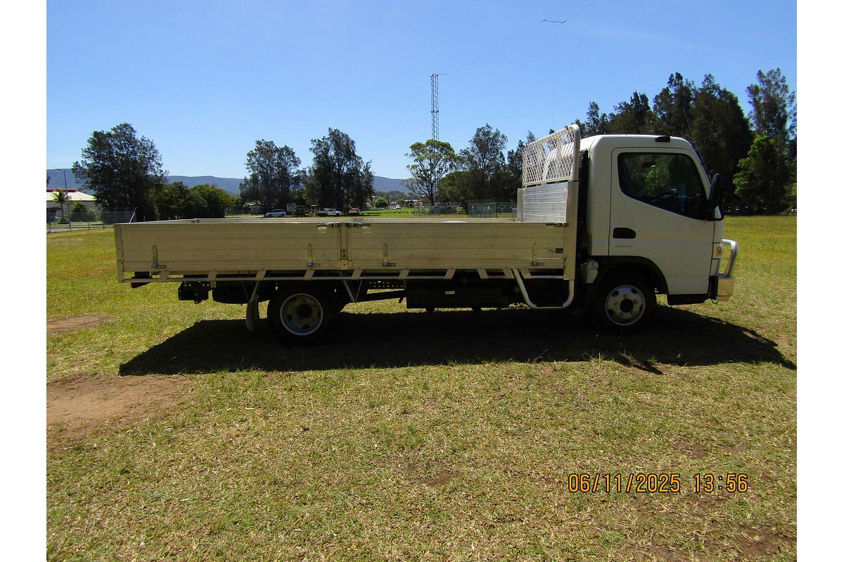 2022 Fuso Canter 515 4x2 MWB