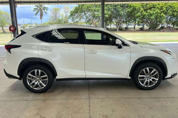 2017 Lexus NX NX200t Luxury AGZ10R