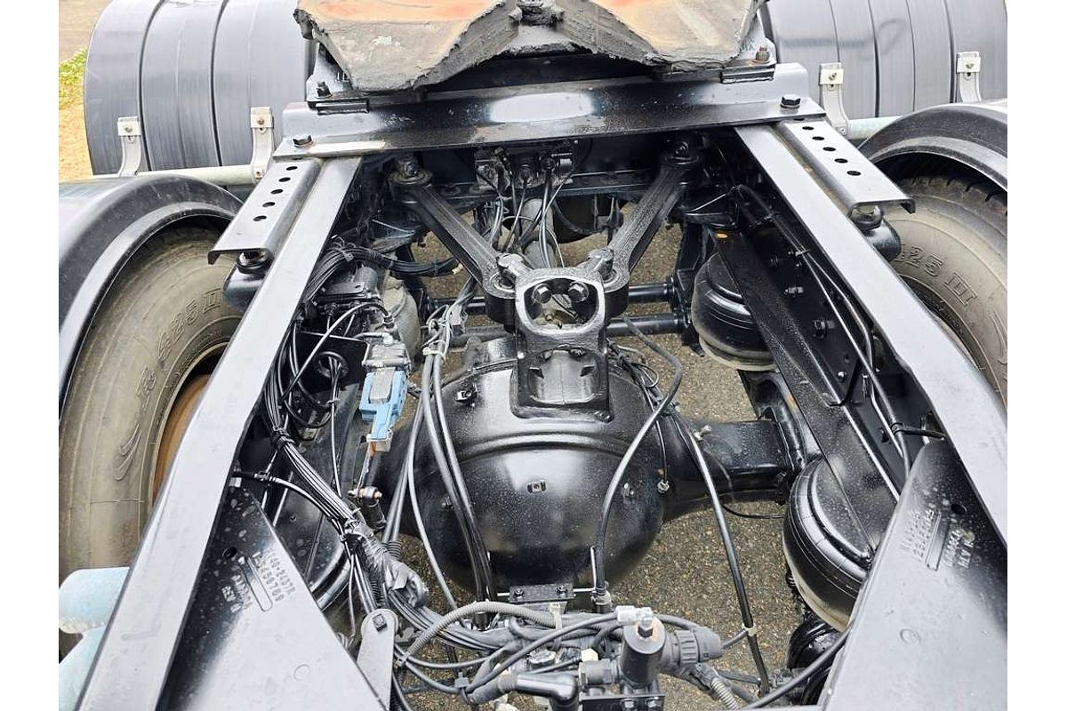 DAF XF105 2012 6x4 PRIME MOVER