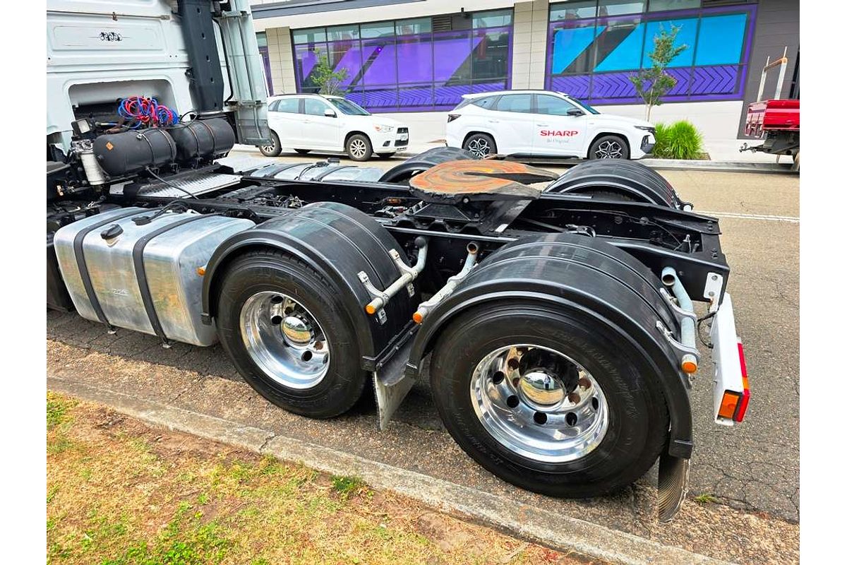 DAF XF105 2012 6x4 PRIME MOVER