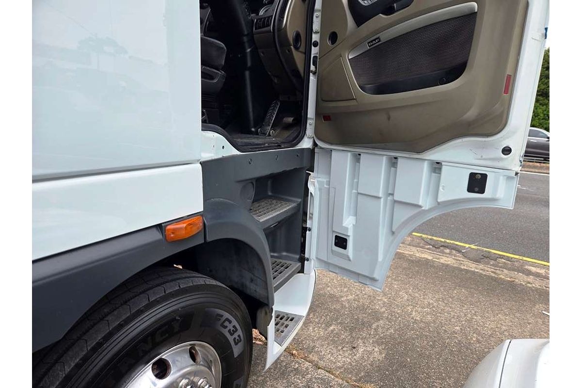 DAF XF105 2012 6x4 PRIME MOVER