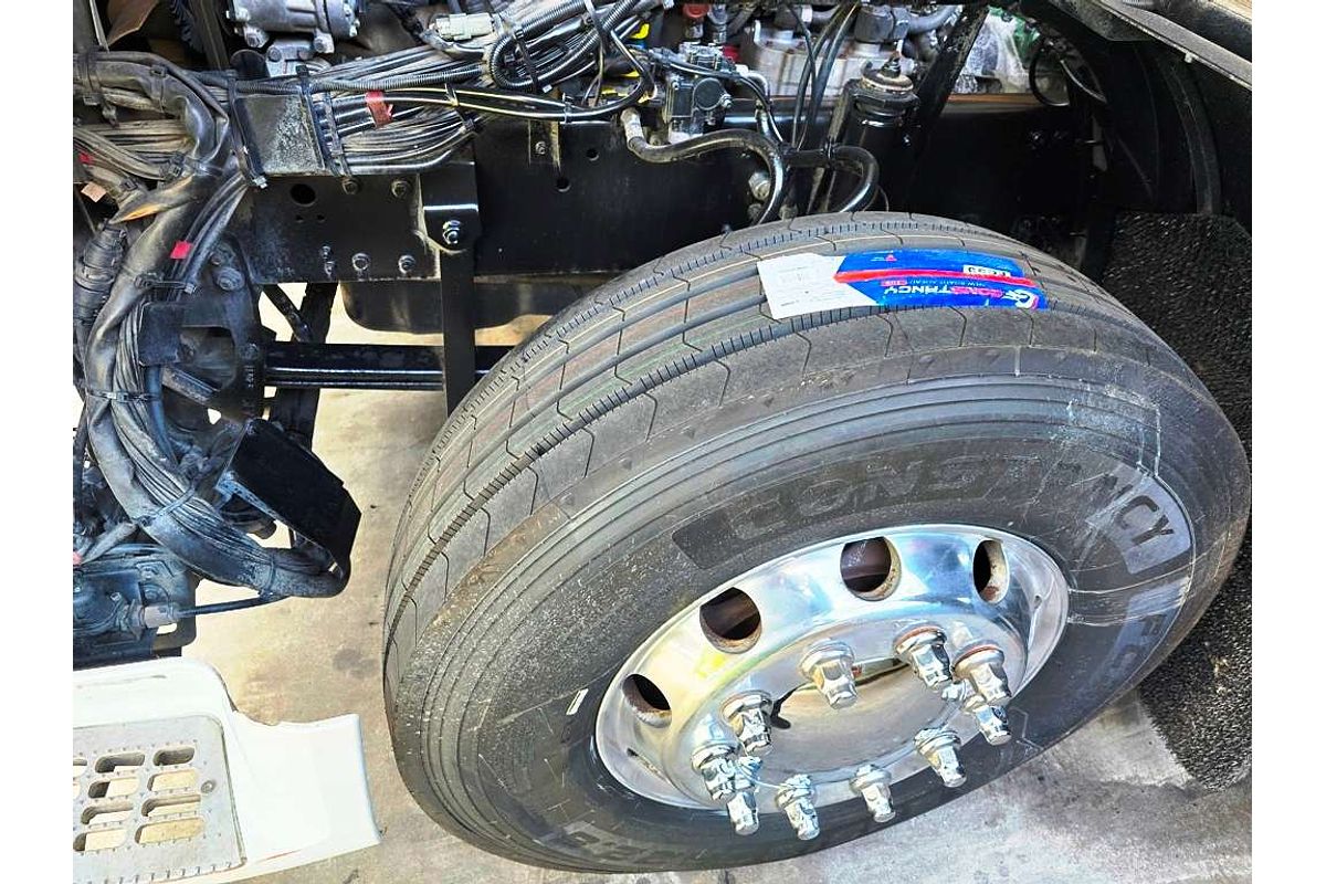 DAF XF105 2012 6x4 PRIME MOVER