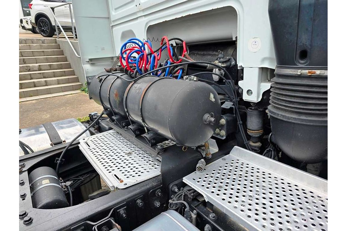 DAF XF105 2012 6x4 PRIME MOVER