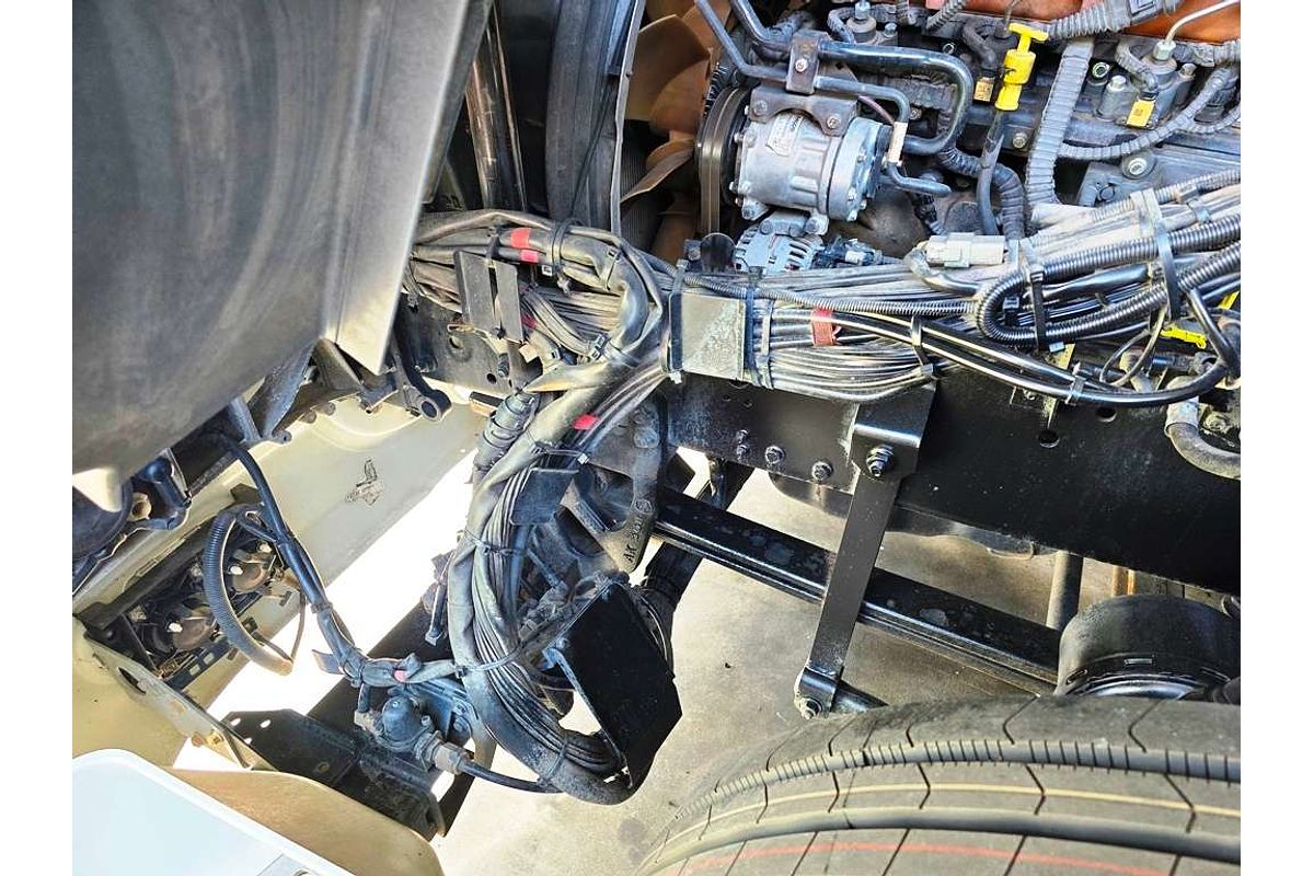 DAF XF105 2012 6x4 PRIME MOVER