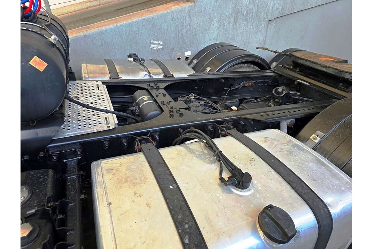 DAF XF105 2012 6x4 PRIME MOVER