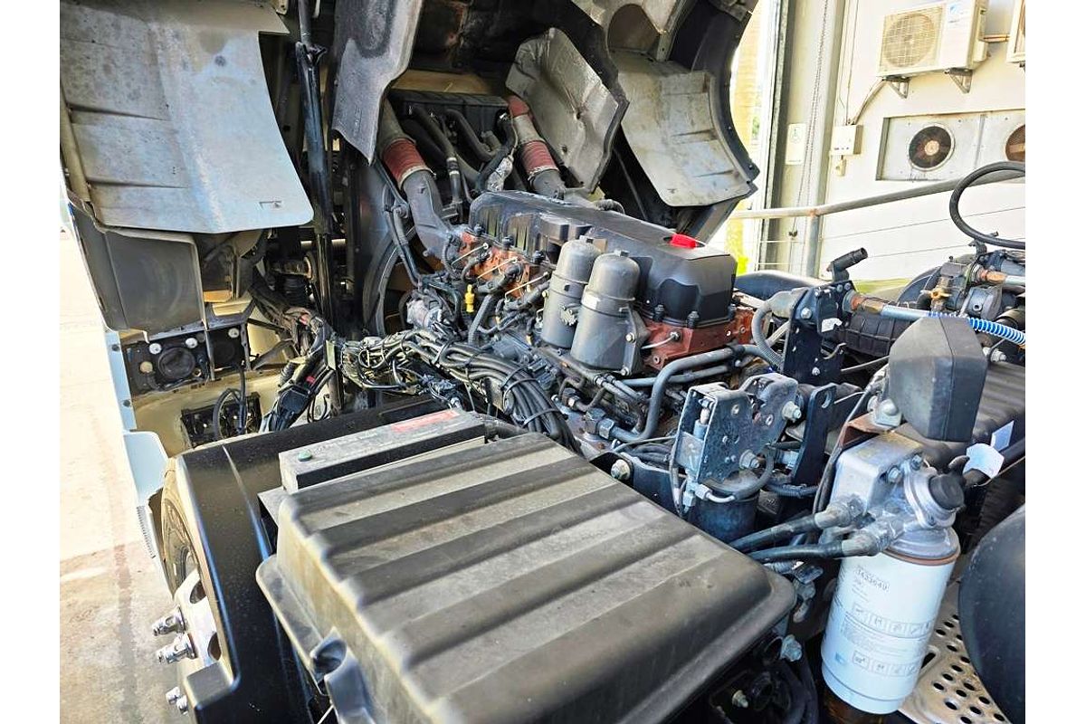 DAF XF105 2012 6x4 PRIME MOVER